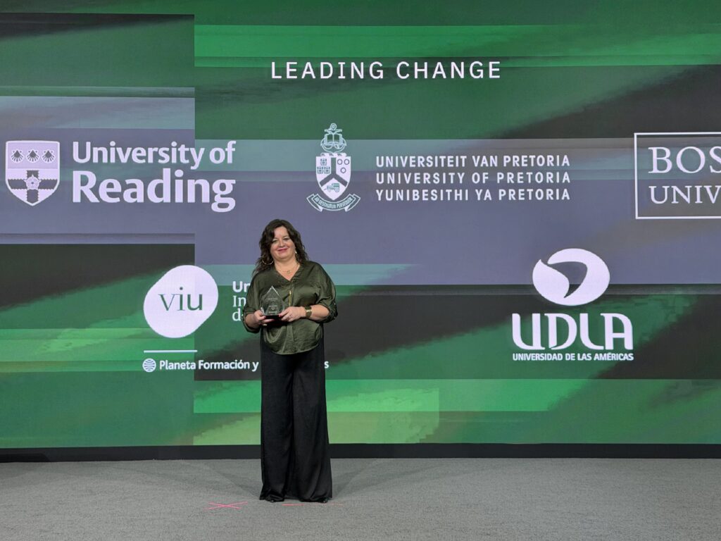Directora General de Campus Online recibe reconocimiento en los Blackboard Catalyst                 Awards 2026 en nombre de UDLA